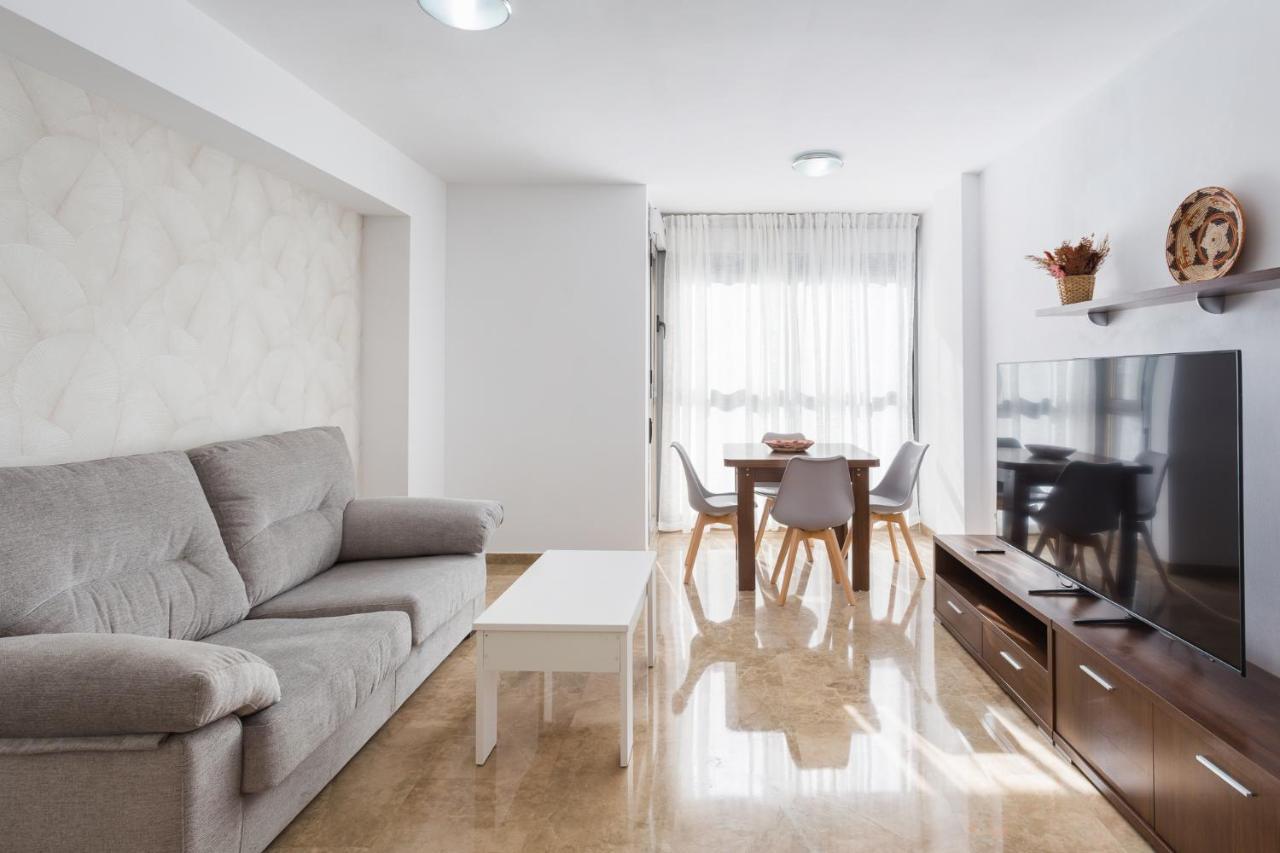 Piso Familiar Cerca Del Centro, Ac Y Wifi Gratis Apartment Valencia Exterior photo