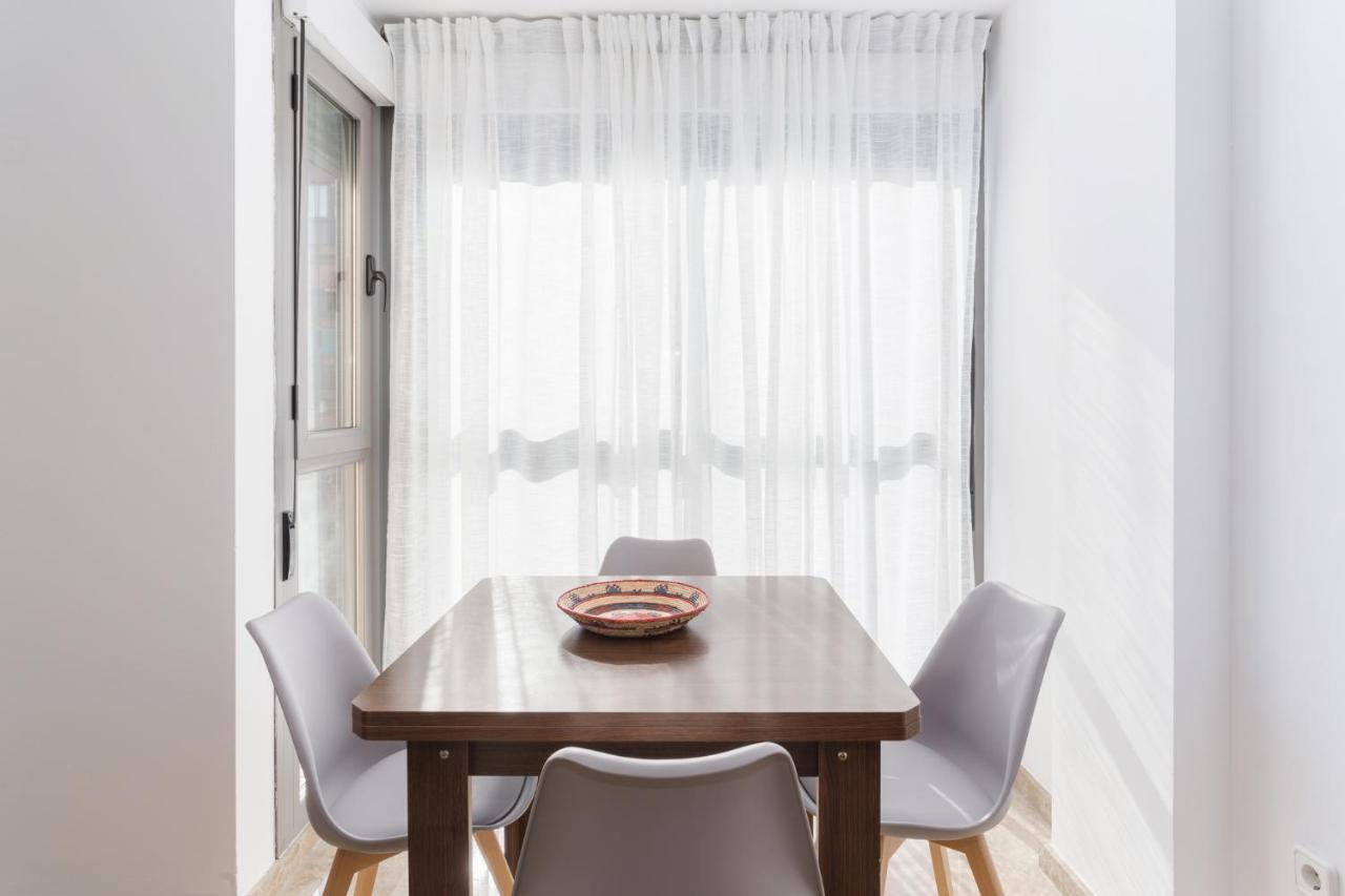 Piso Familiar Cerca Del Centro, Ac Y Wifi Gratis Apartment Valencia Exterior photo
