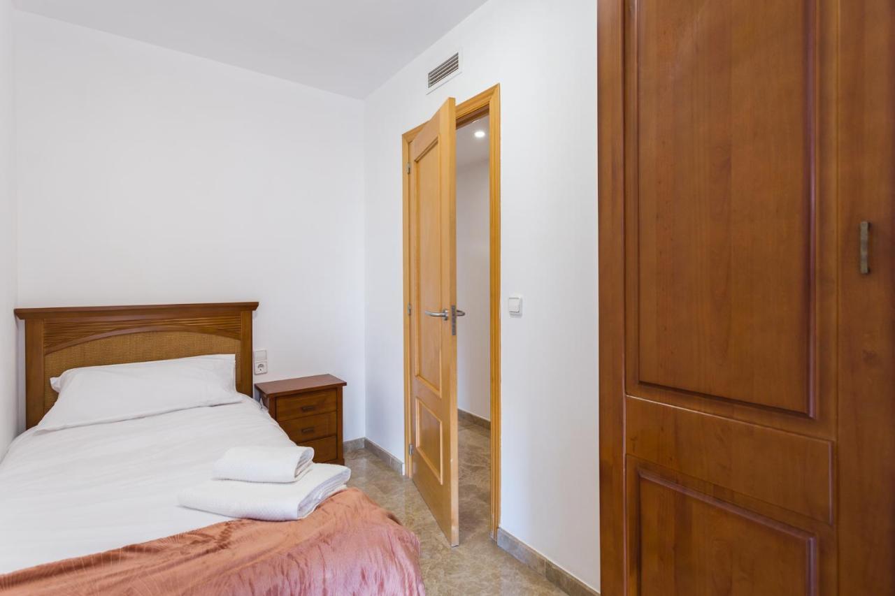 Piso Familiar Cerca Del Centro, Ac Y Wifi Gratis Apartment Valencia Exterior photo