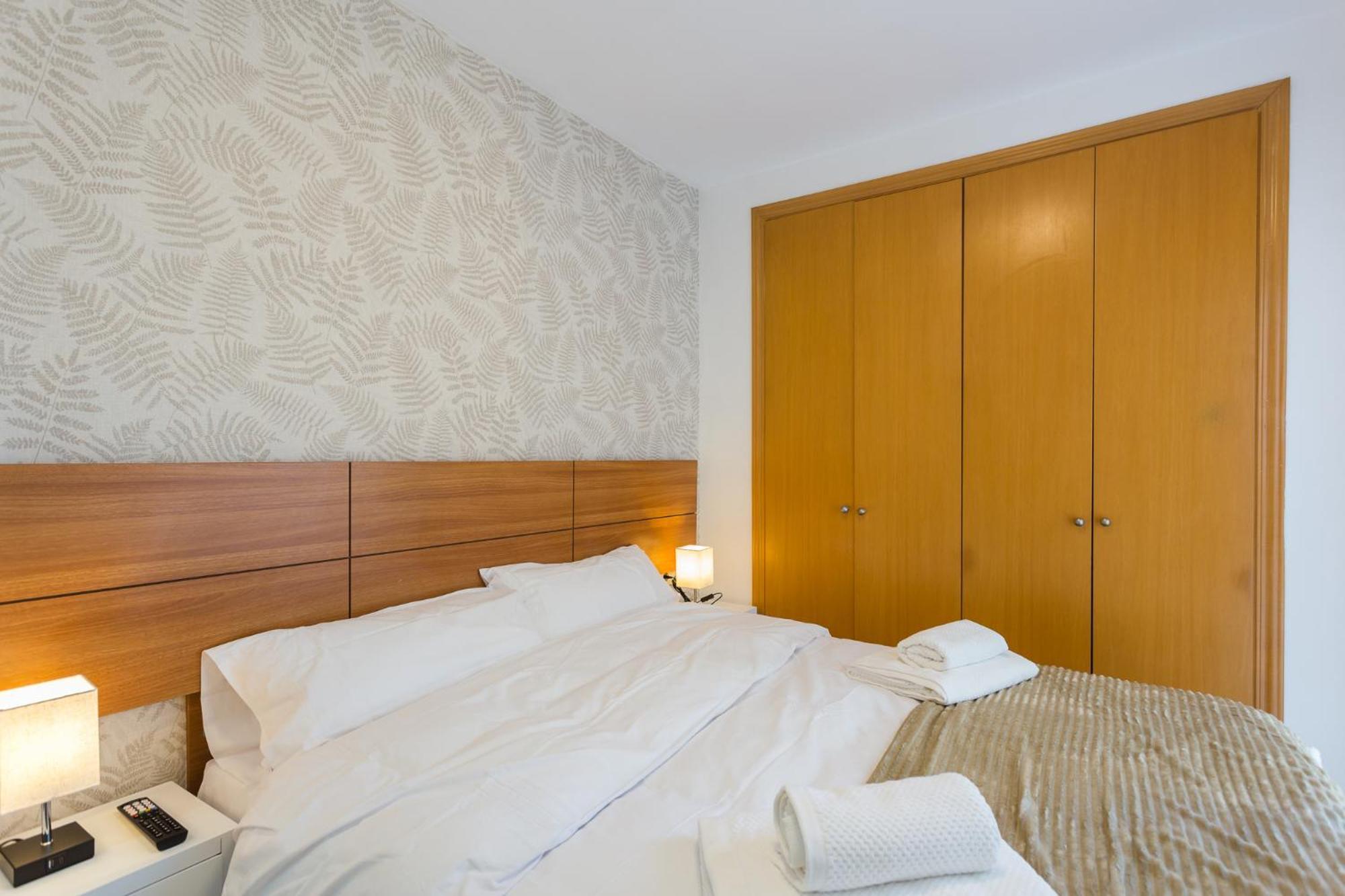 Piso Familiar Cerca Del Centro, Ac Y Wifi Gratis Apartment Valencia Exterior photo